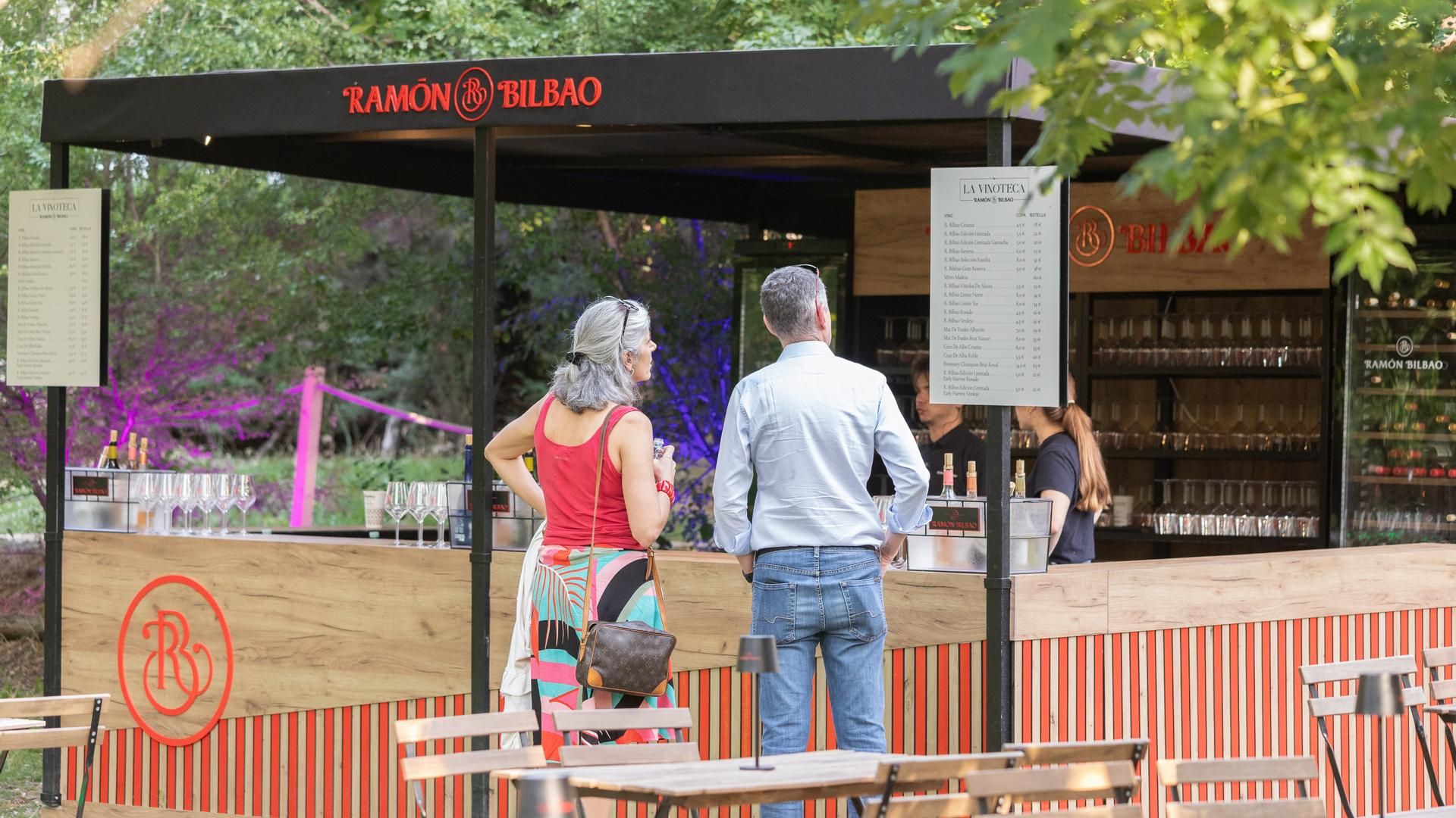 Picoteo con vinos de las diferentes bodegas del Grupo Ramón Bilbao