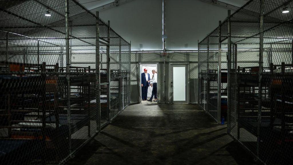Alligator Alcatraz, el polémico centro de detención de migrantes en Florida rodeado de caimanes