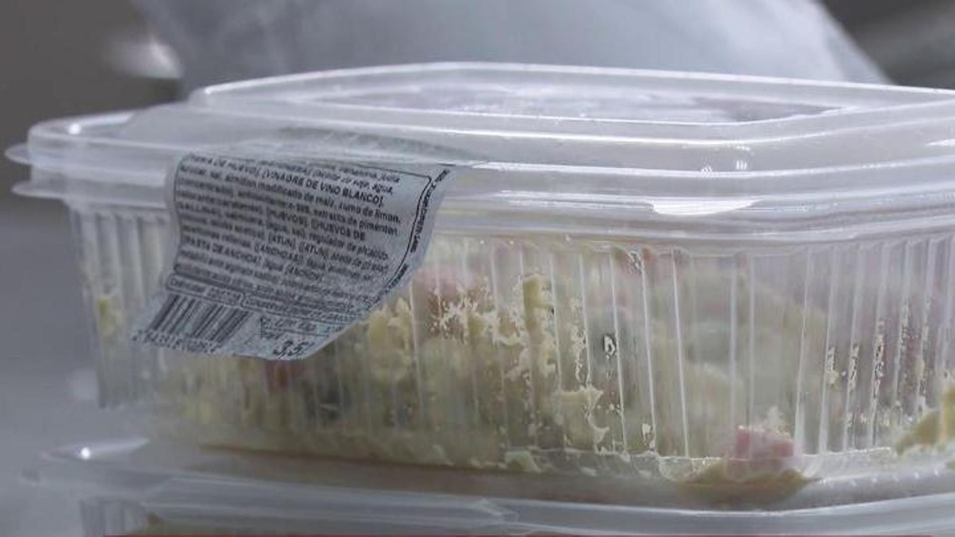 Brote de salmonelosis en un festival de Galicia: cómo conservar los alimentos para prevenir las intoxicaciones Brote de salmonelosis en un festival de Galicia: cómo conservar los alimentos para prevenir las intoxicaciones