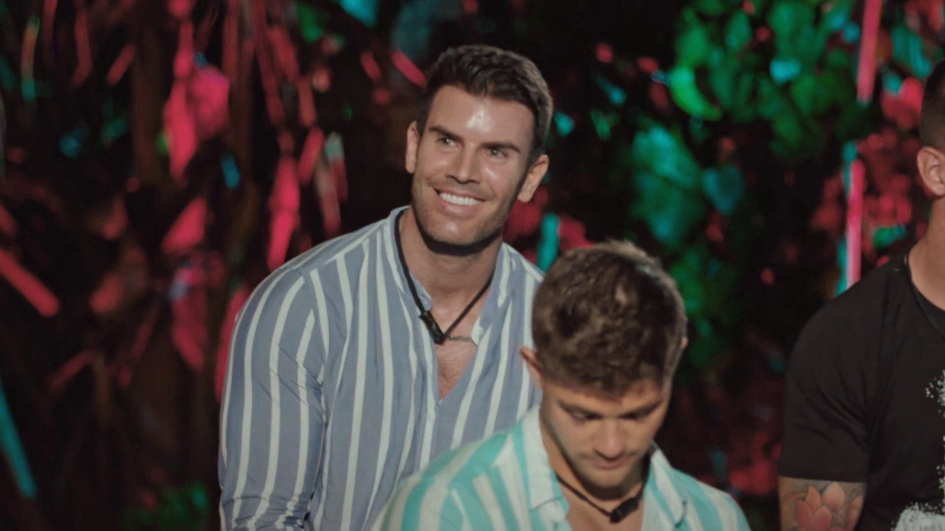 Jose, contento tras ver sus imágenes de Adelina.