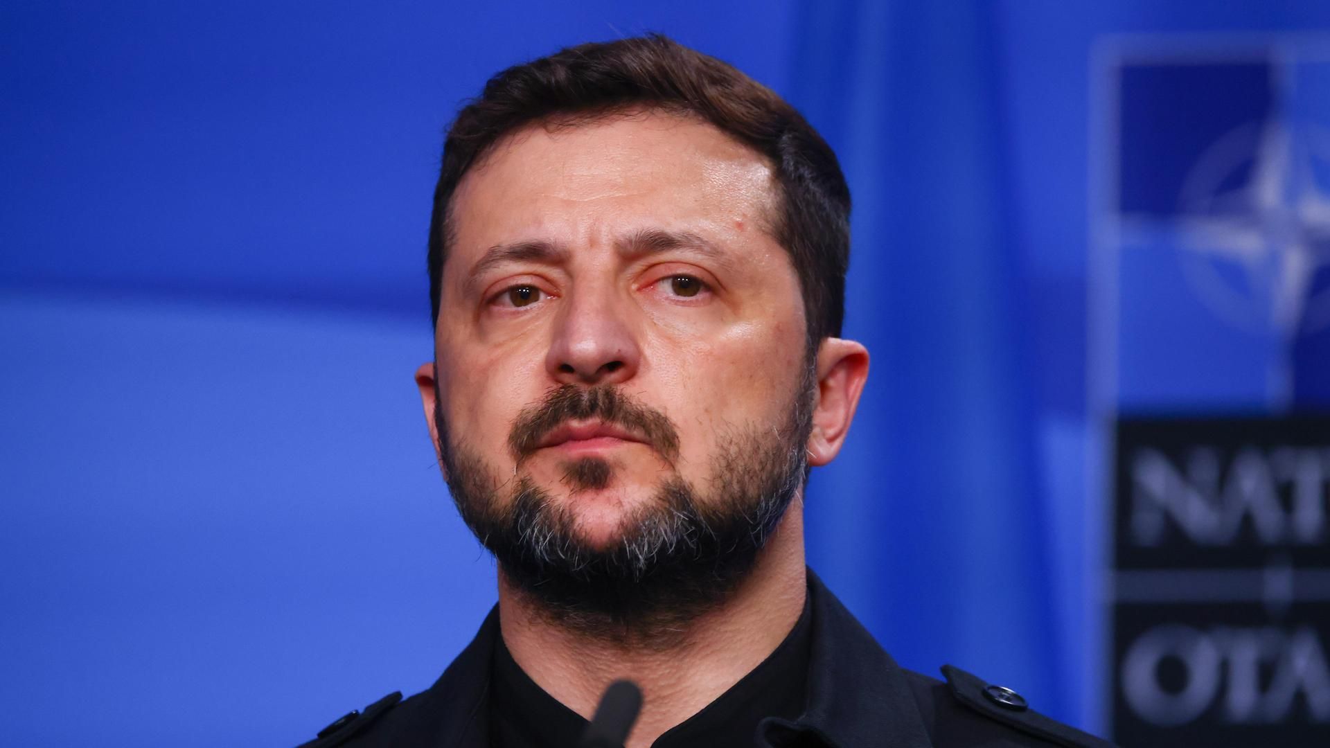 Ucrania convoca al encargado de negocios de EEUU después de que Washington detuviese el envío de armas clave