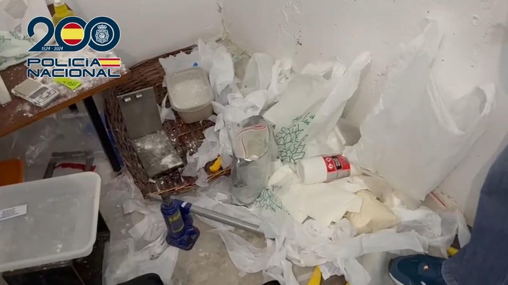 Desarticulan dos organizaciones que colocaban códigos QR en espacios públicos para el tráfico de drogas