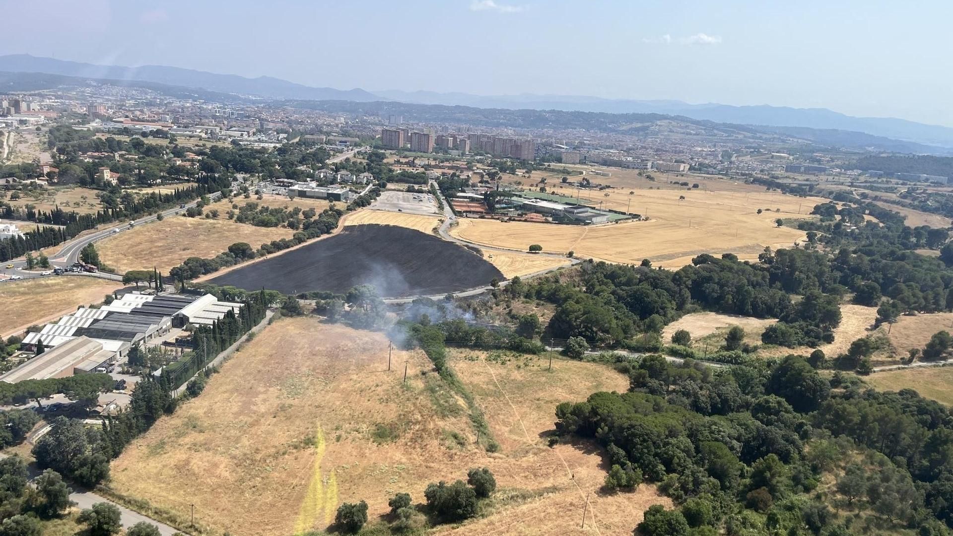Incendio cerca de un club deportivo en Terrassa