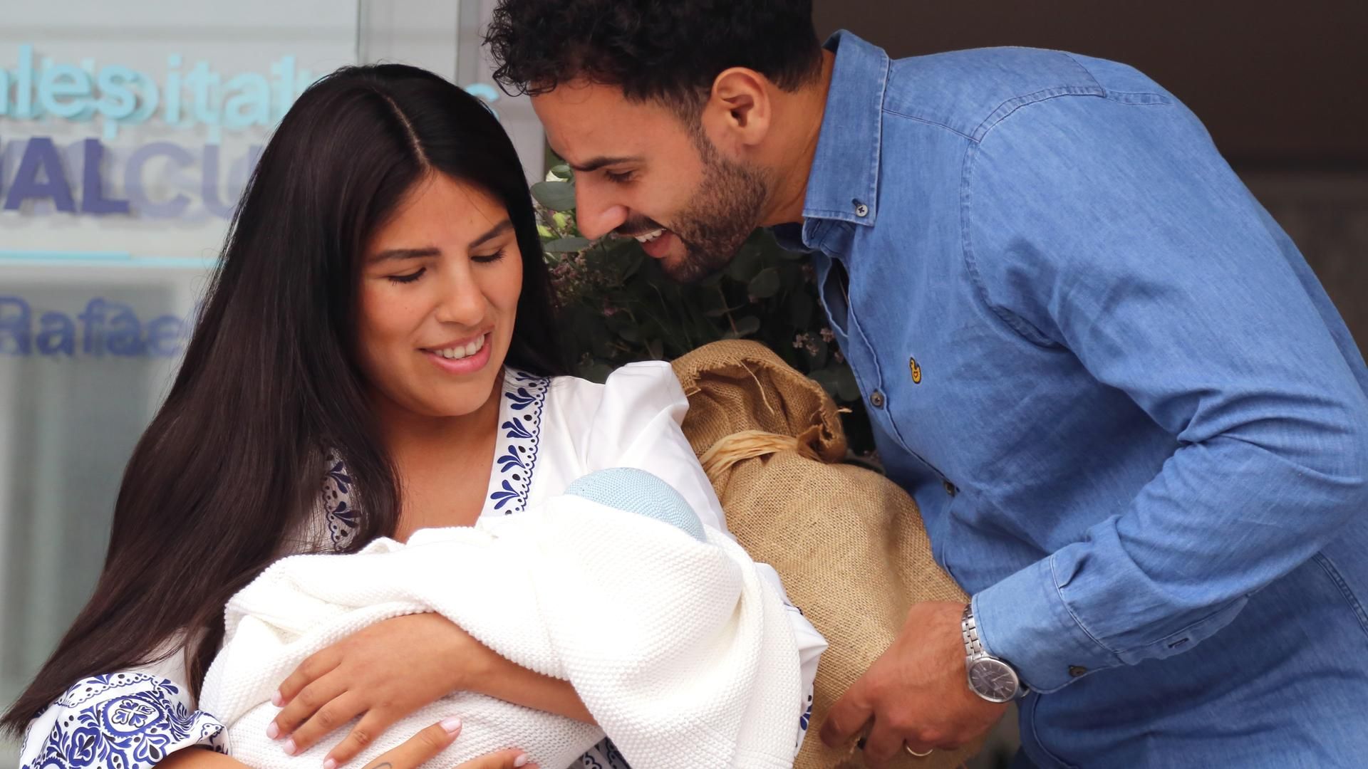 Isa Pantoja y Asraf Beno le han hecho una sesión de fotos profesionales a su hijo Cairo