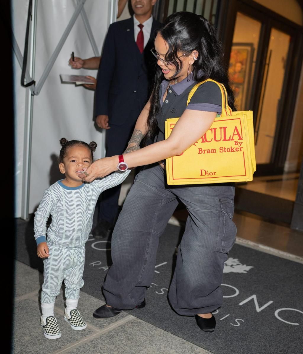 Rihanna, con su hijo Riot