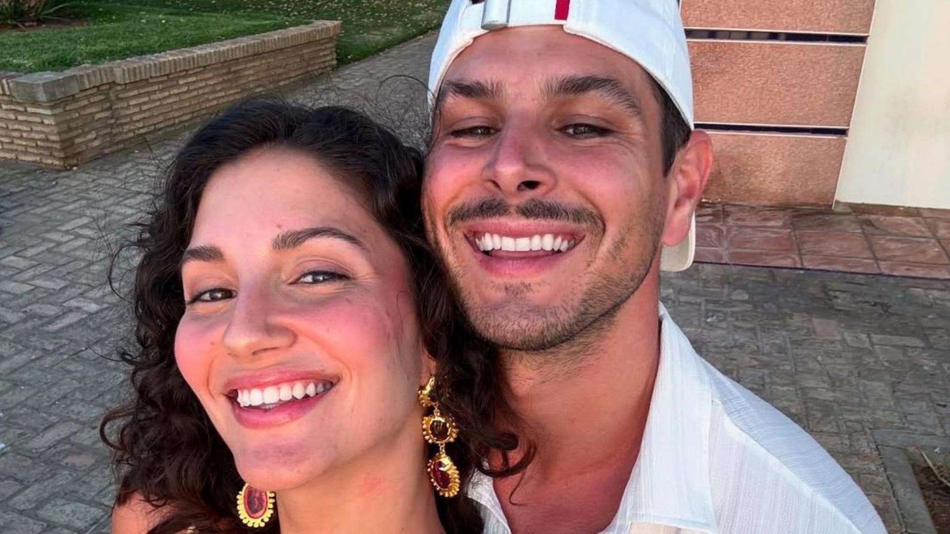 Alejandro Nieto y Tania Medina aparecen haciendo un selfie