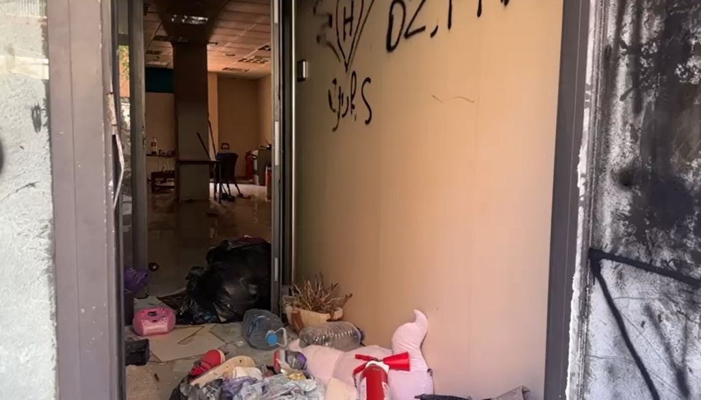 Así es el local okupado que ha provocado una batalla campal en Sabadell