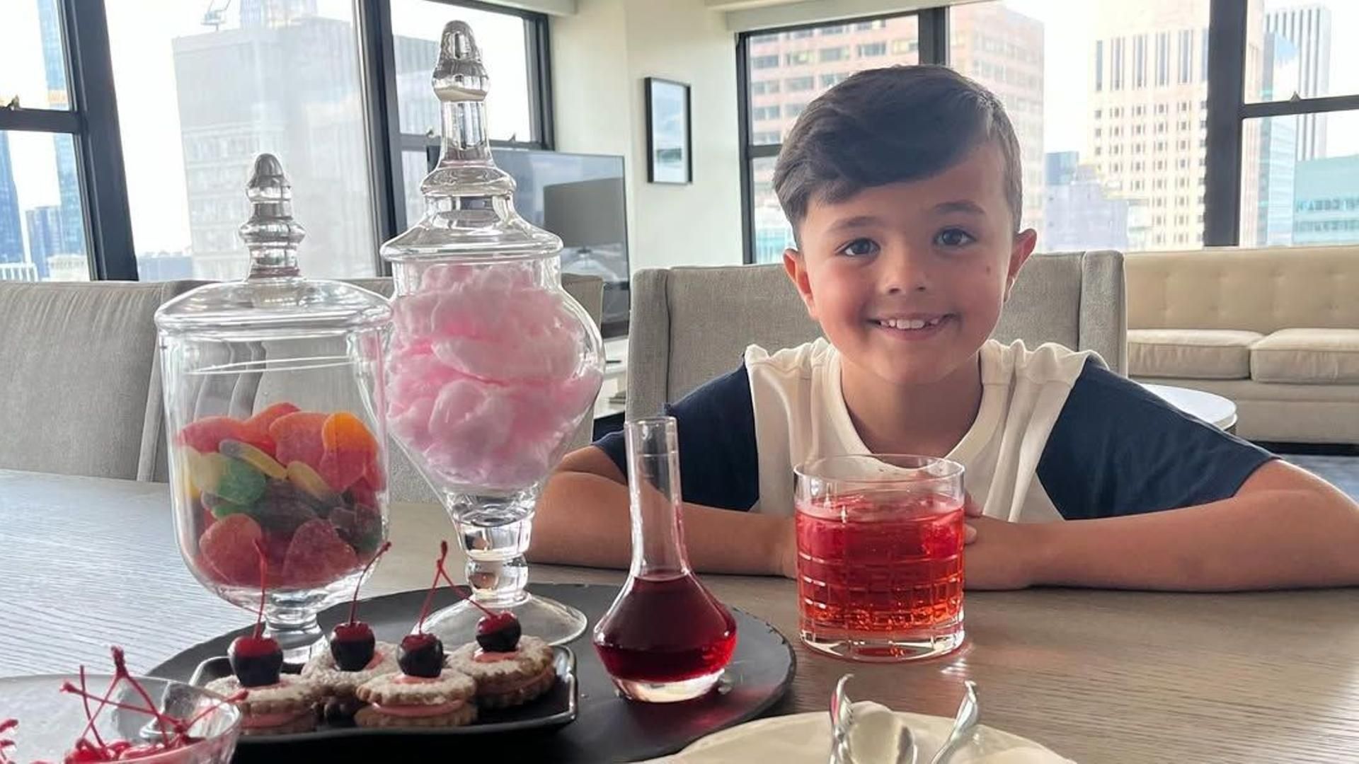 De actor infantil a crítico de cócteles con 11 años: la historia de Leo Kelly
