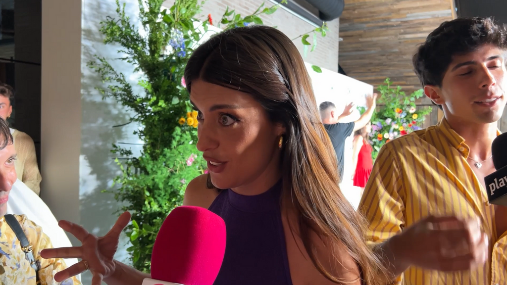 Dulceida en la red carpet de la fiesta 'Rainbow': "¿Cómo le vas a prohibir a alguien amar?" - exclusivo web - 04/07/25