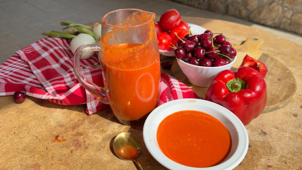 El gazpacho de cerezas con el que refrescar tus comidas este verano