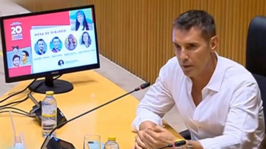 Jesús Vázquez carga contra el PP por el matrimonio homosexual: "Lo recurrís en el TC y cuando perdéis, ¡a casarse!"