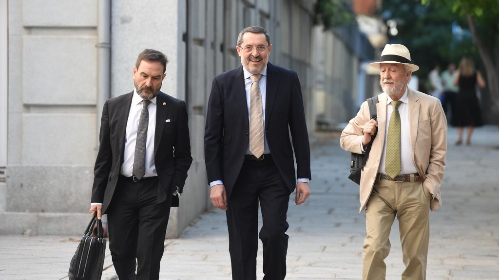 José Ruz, administrador de Levantina Ingeniería y Construcción, admite que tenía un móvil prepago secreto