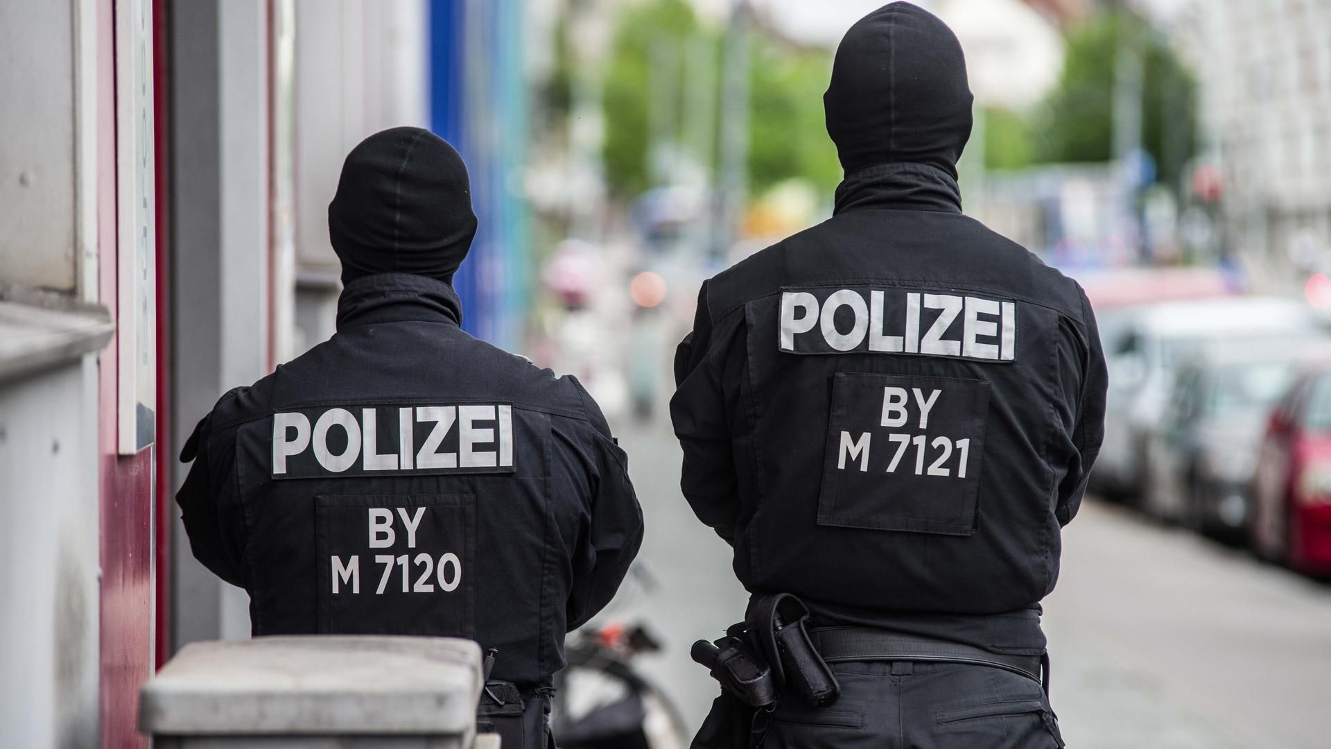 July 24, 2024: Scenes from Bavarian Police and security forces raiding the Islamische Vereinigung Bayern in the Pasing district of Munich, Germany as part of the federal ban that includes the Islamisches Zentrum Hamburg (IZH)), Verein der Foerderer einer iranischen-islamischen Moschee in Hamburg, Zentrum der Islamischen Kultur (ZIK), and the Islamisches Zentrum Berlin (IZB).  The IVB is connected to the Iranian regime, Hezbollah, antisemitic structures in Germany, and looser connections to pro-Hamas structures.  The groups were banned on the basis of violations of the Vereinsgesetz and non-conformity with the constitution. (Credit Image: © Sachelle Babbar/ZUMA Press Wire)