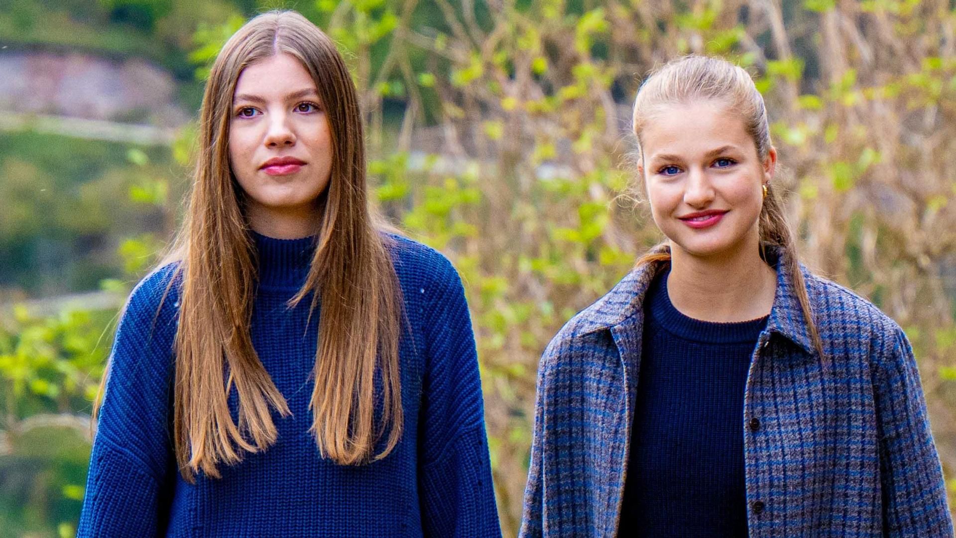 La infanta Sofía y la princesa Leonor