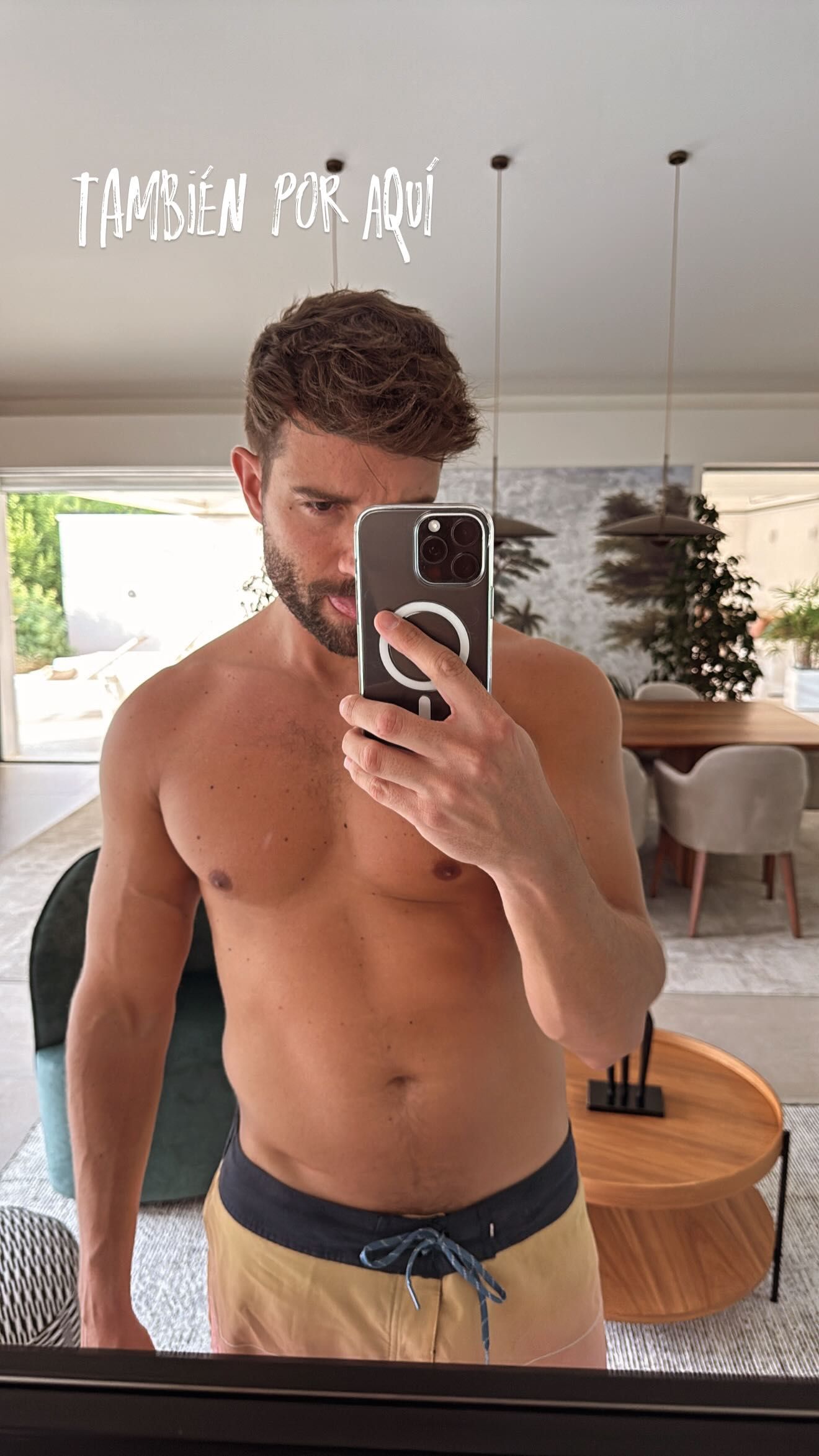 Pablo Alborán en bañador