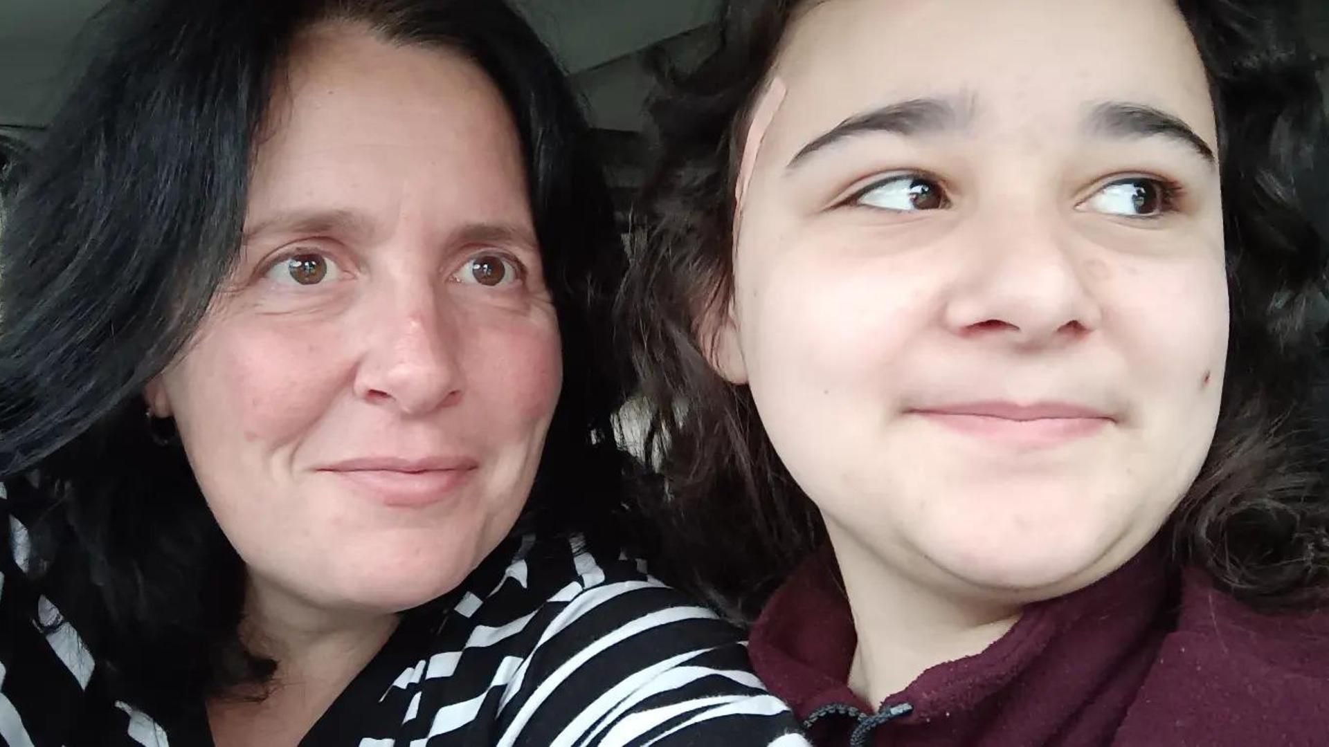 Raquel García junto a su hija Irati