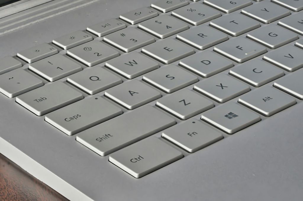 teclado clint patterson unsplash