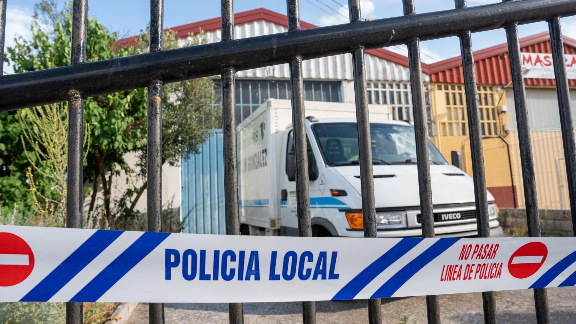 Nave de Aranda de Duero donde un joven ha sido detenido por matar a su padre de 56 años con un arma blanca