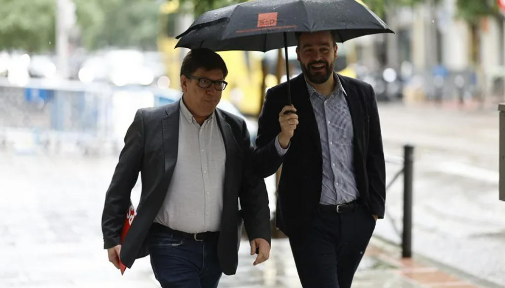 Paco Salazar renuncia a la Ejecutiva del PSOE y provisionalmente a su cargo en Moncloa tras las denuncias de acoso