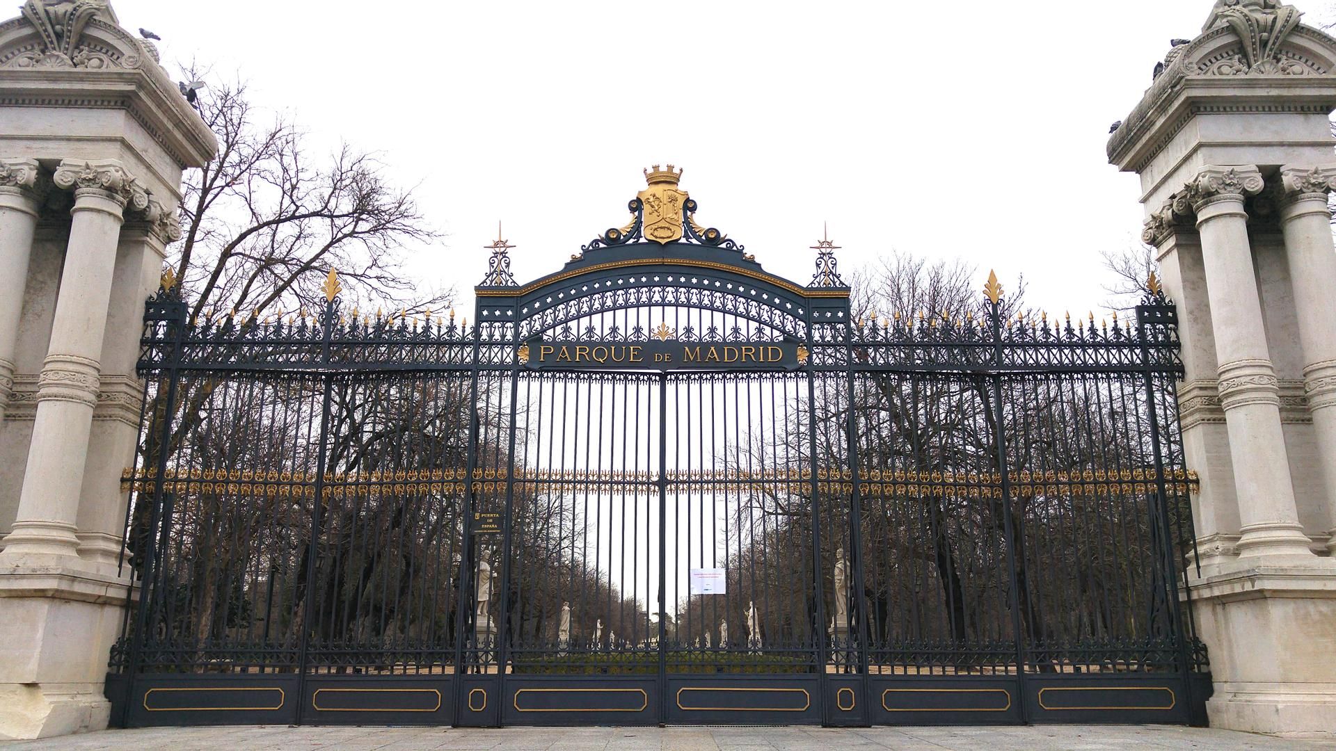 Parque del Retiro cerrado en Madrid Parque del Retiro cerrado en Madrid