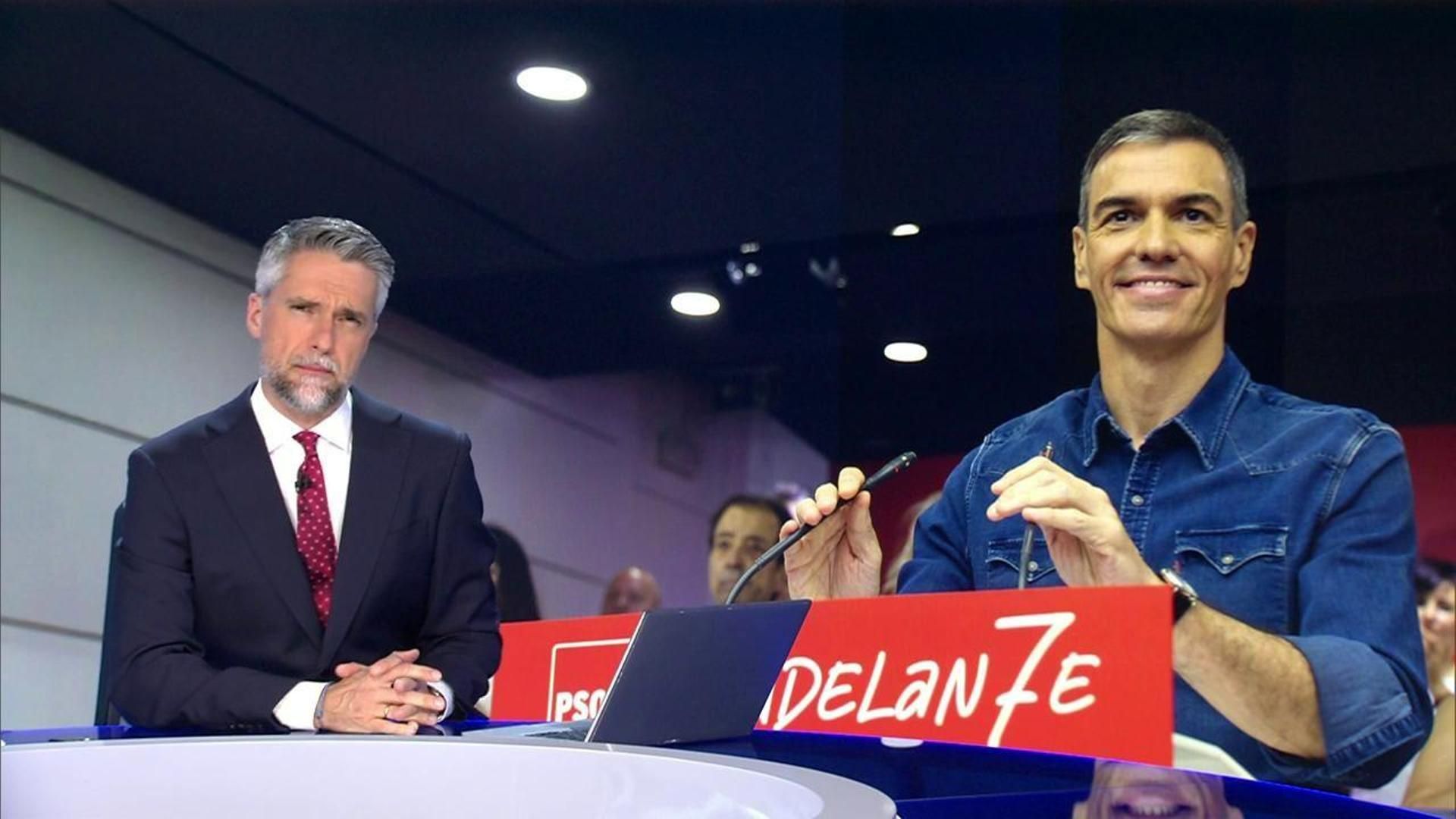 El análisis de Carlos Franganillo: "Casi todos en el PSOE aplauden que la travesía siga adelante, con los informes de la UCO marcando el rumbo"