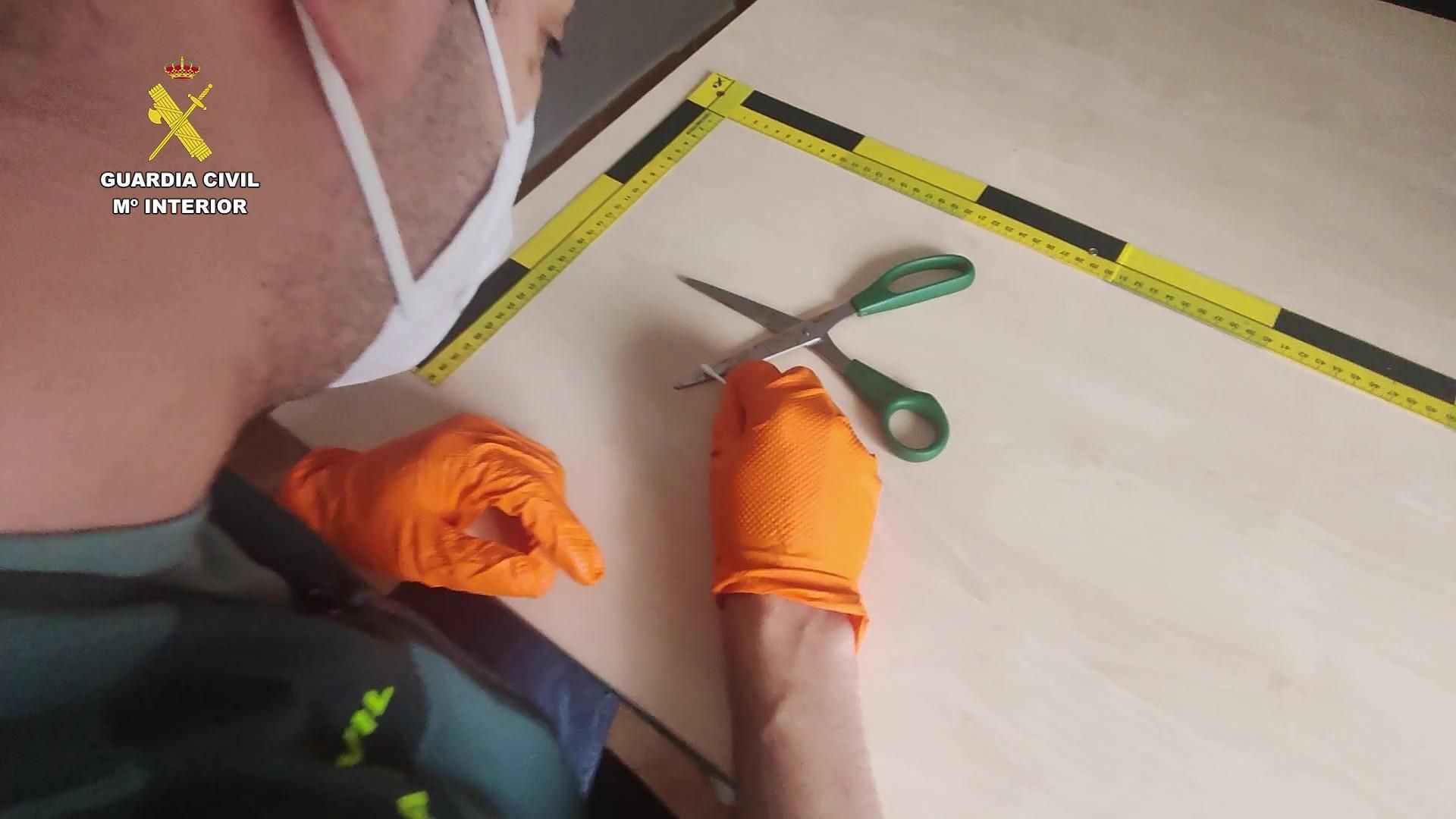 Rocían con spray los ojos de un hombre y lo apuñalan para robarle en Náquera, Valencia