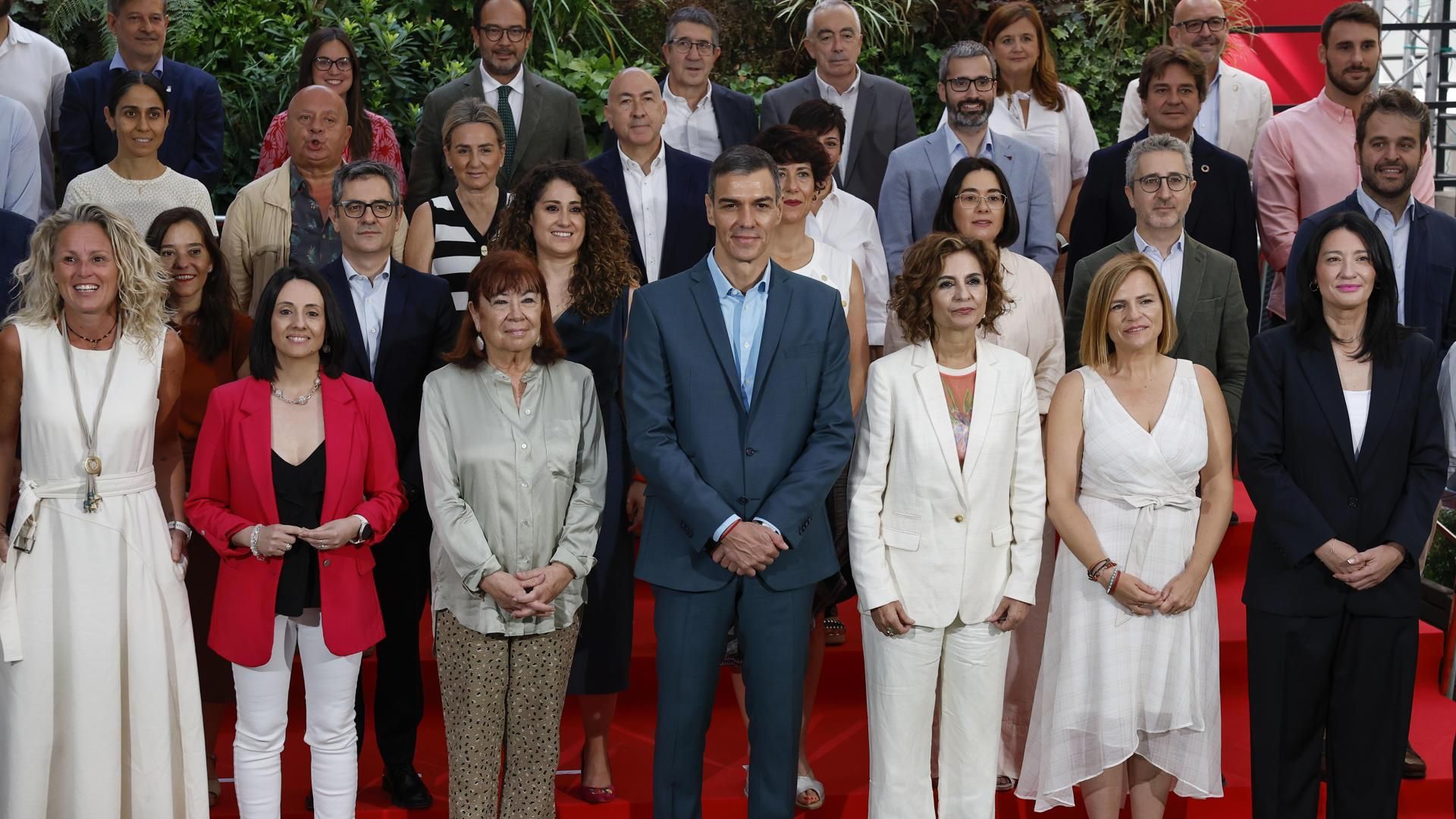 Sánchez estrena ejecutiva del PSOE con la sombra de las denuncias sobre Paco Salazar y las crítica de Page Sánchez estrena ejecutiva del PSOE con la sombra de las denuncias sobre Paco Salazar y las crítica de Page