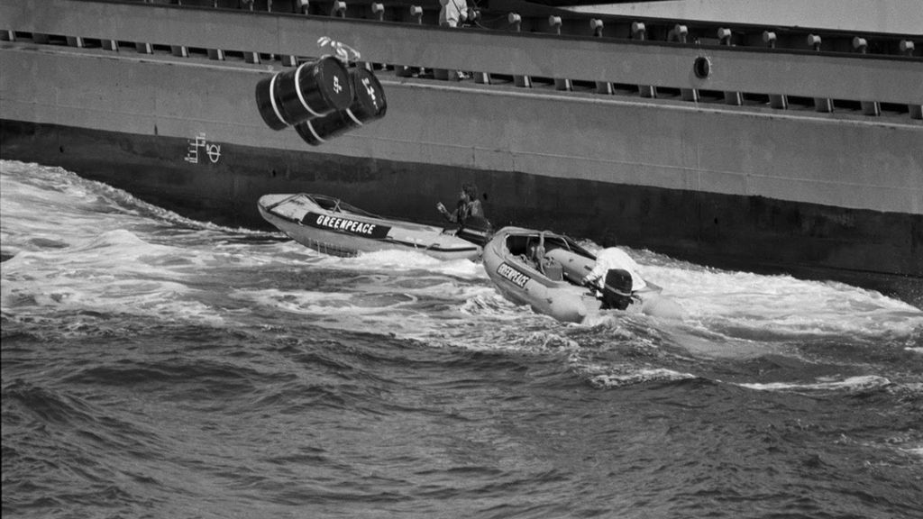 Acción de Greenpeace contra residuos nucleares en 1982