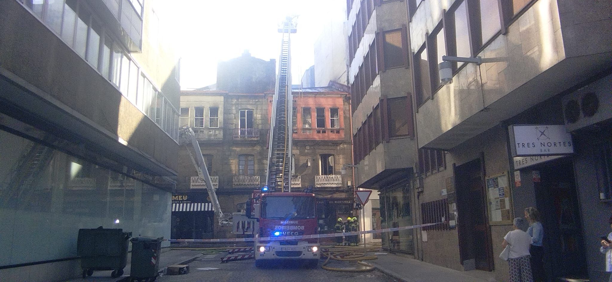 Edificio incendiado en la calle Riestra