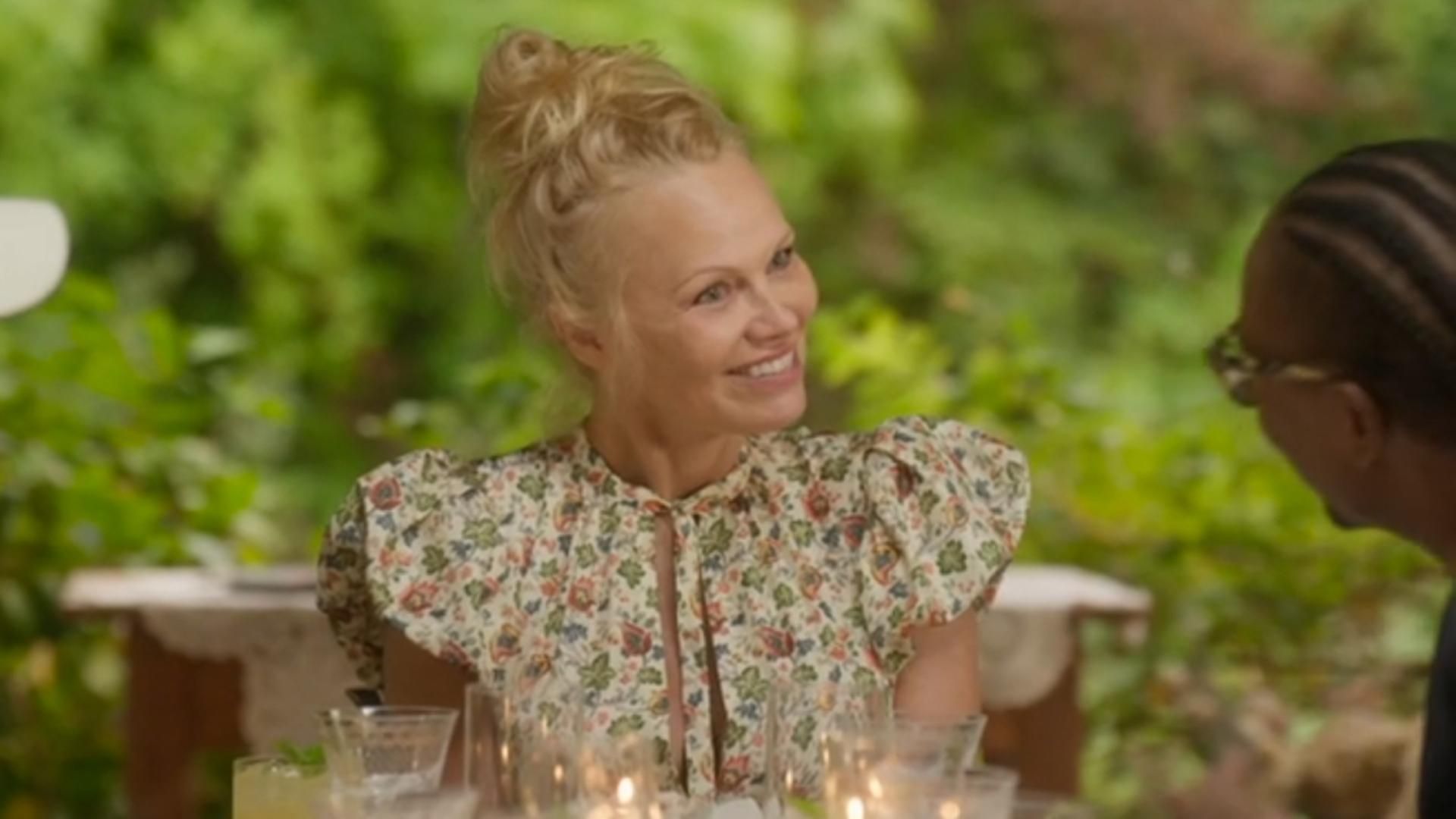 El menú vegano que Pamela Anderson prepara para sus hijos en su nuevo programa de cocina