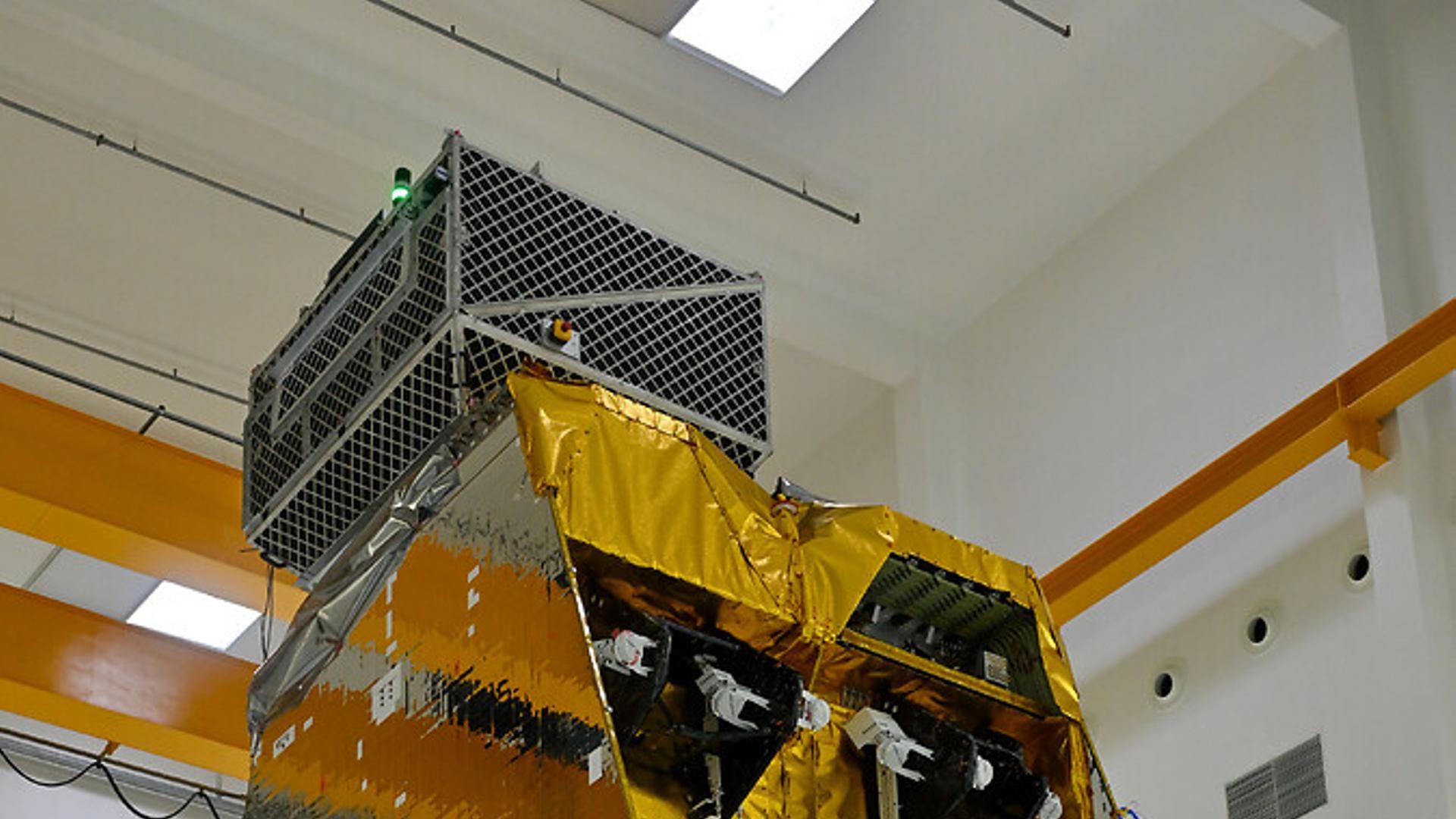 El segundo de los dos satélites del innovador programa de defensa español SpainSat afronta las pruebas finales