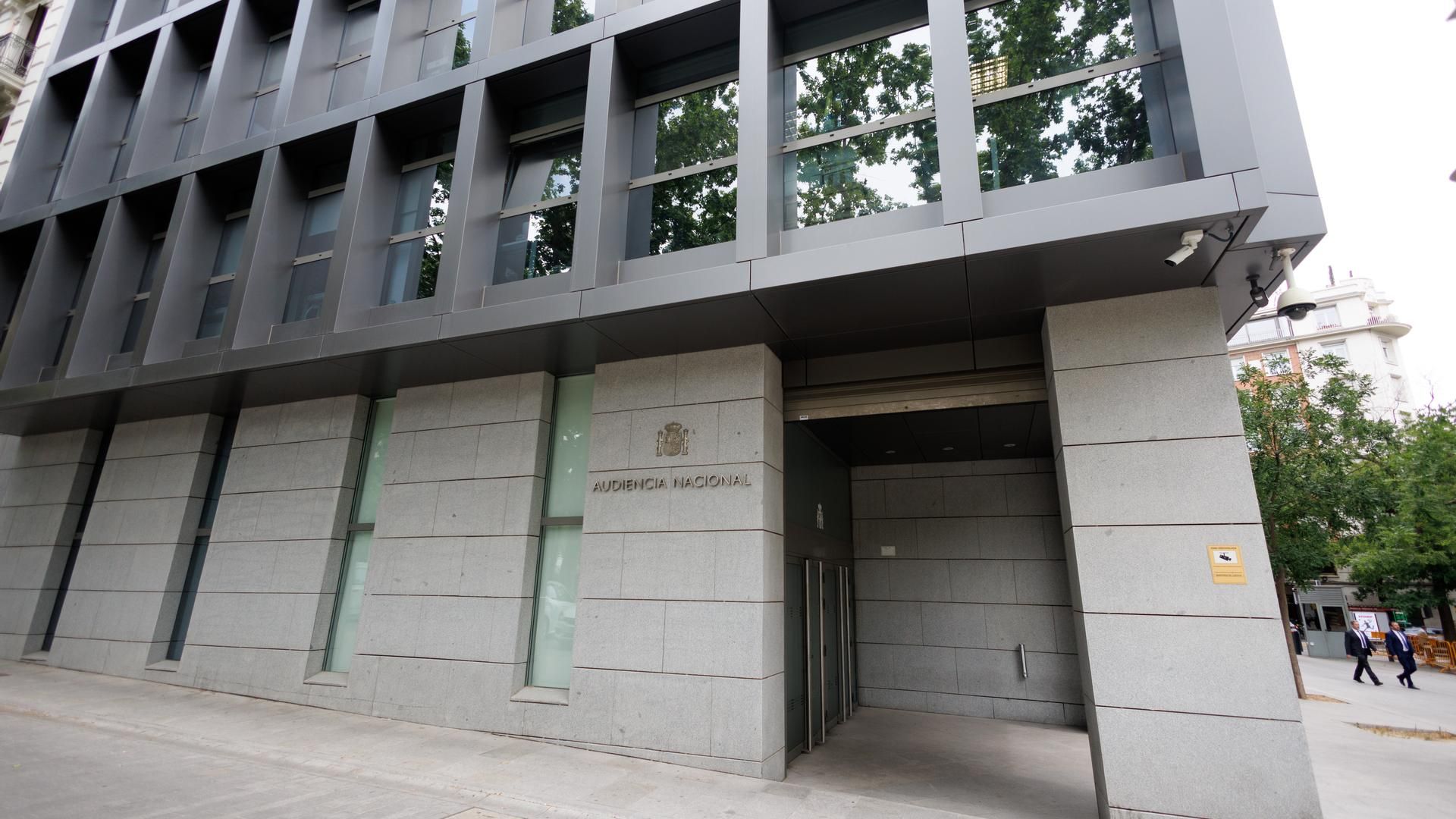 Fachada de la Audiencia Nacional, en Madrid, donde se instruye el caso hidrocarburos