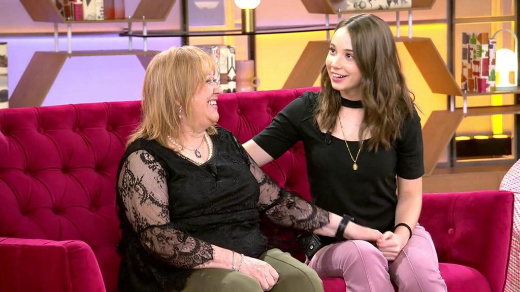 El valioso mensaje de una joven de 19 años a su abuela tras adoptar la decisión más dura de su vida: "Se hace la fuerte conmigo"