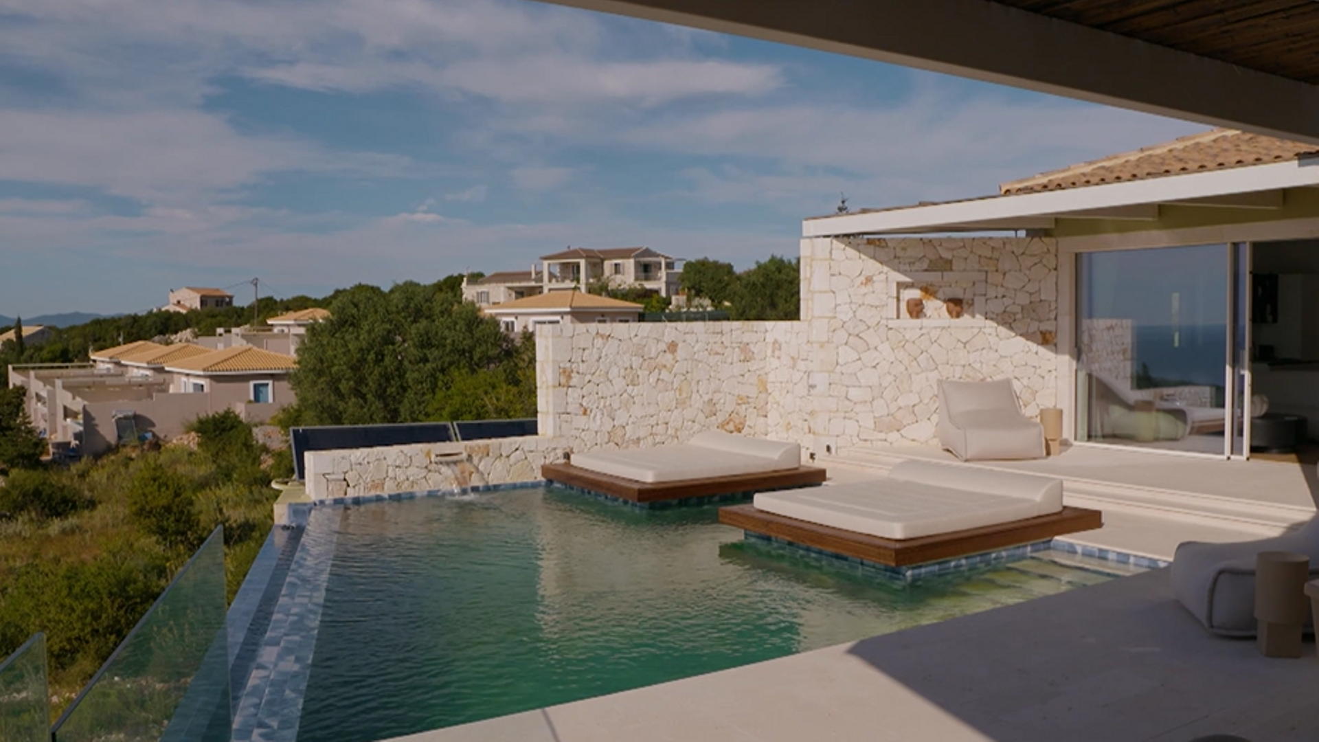 Así es una villa exclusiva de Grecia: modernidad, tradición y naturaleza