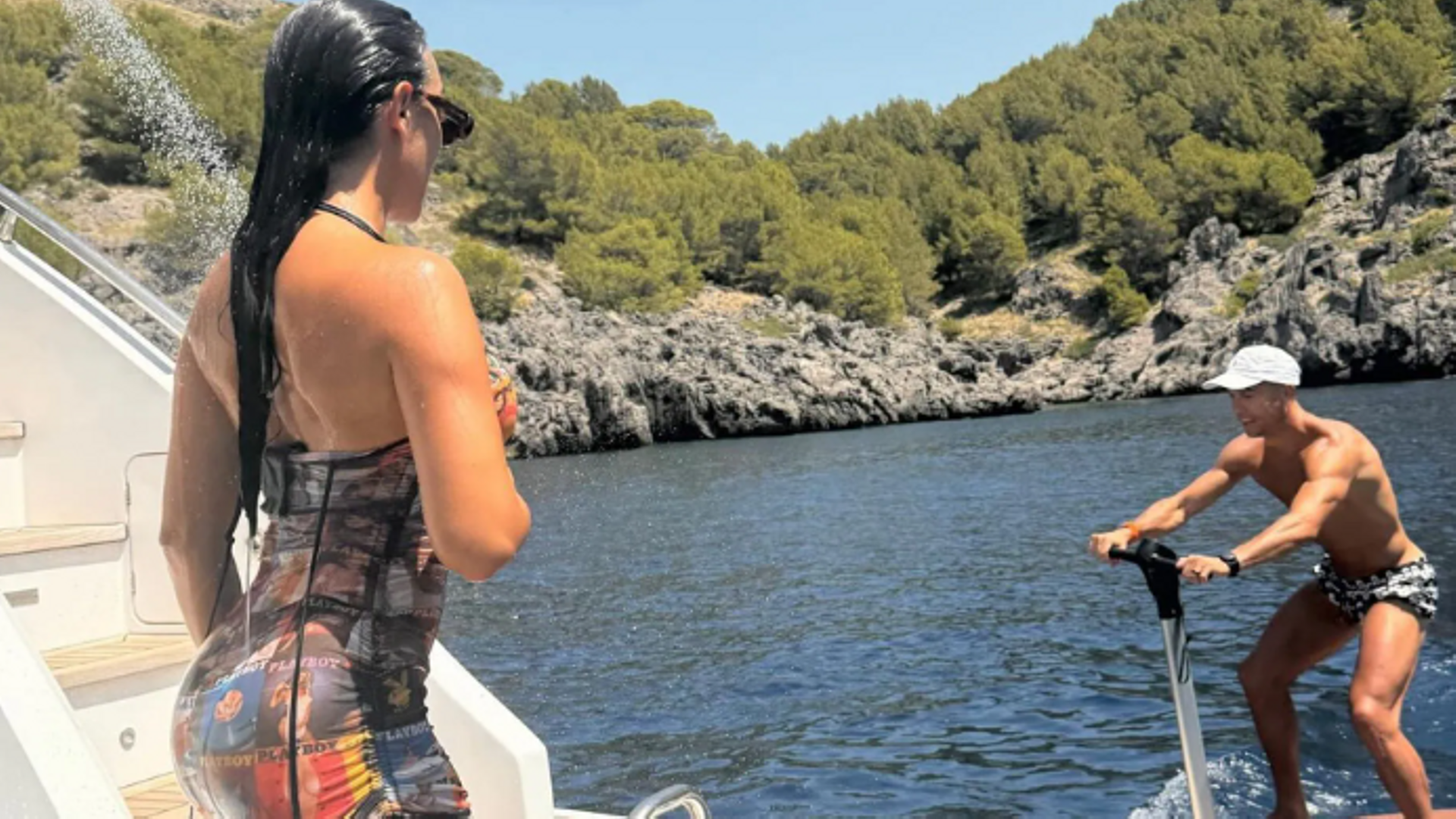 Cristiano y su familia vuelven a elegir Mallorca como destino de verano, disfrutando de lujo y privacidad.