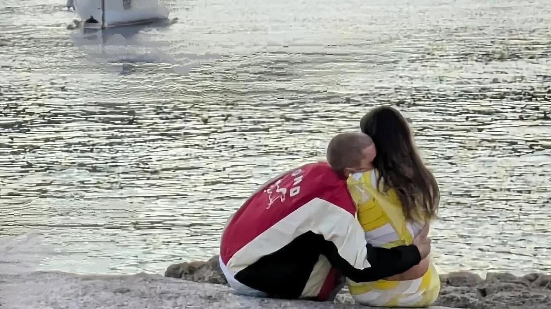 El cariñoso abrazo de Justin Bieber a Hailey Bieber en Mallorca