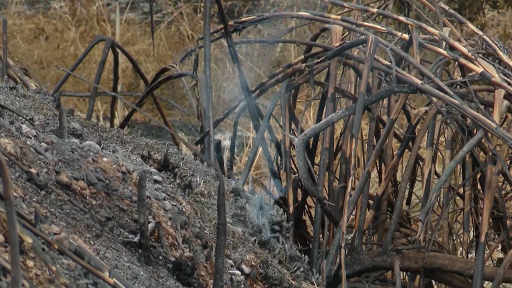 El miedo se apodera de los vecinos afectados por el incendio de Tarragona: "Creía que no iba a salir de ahí"