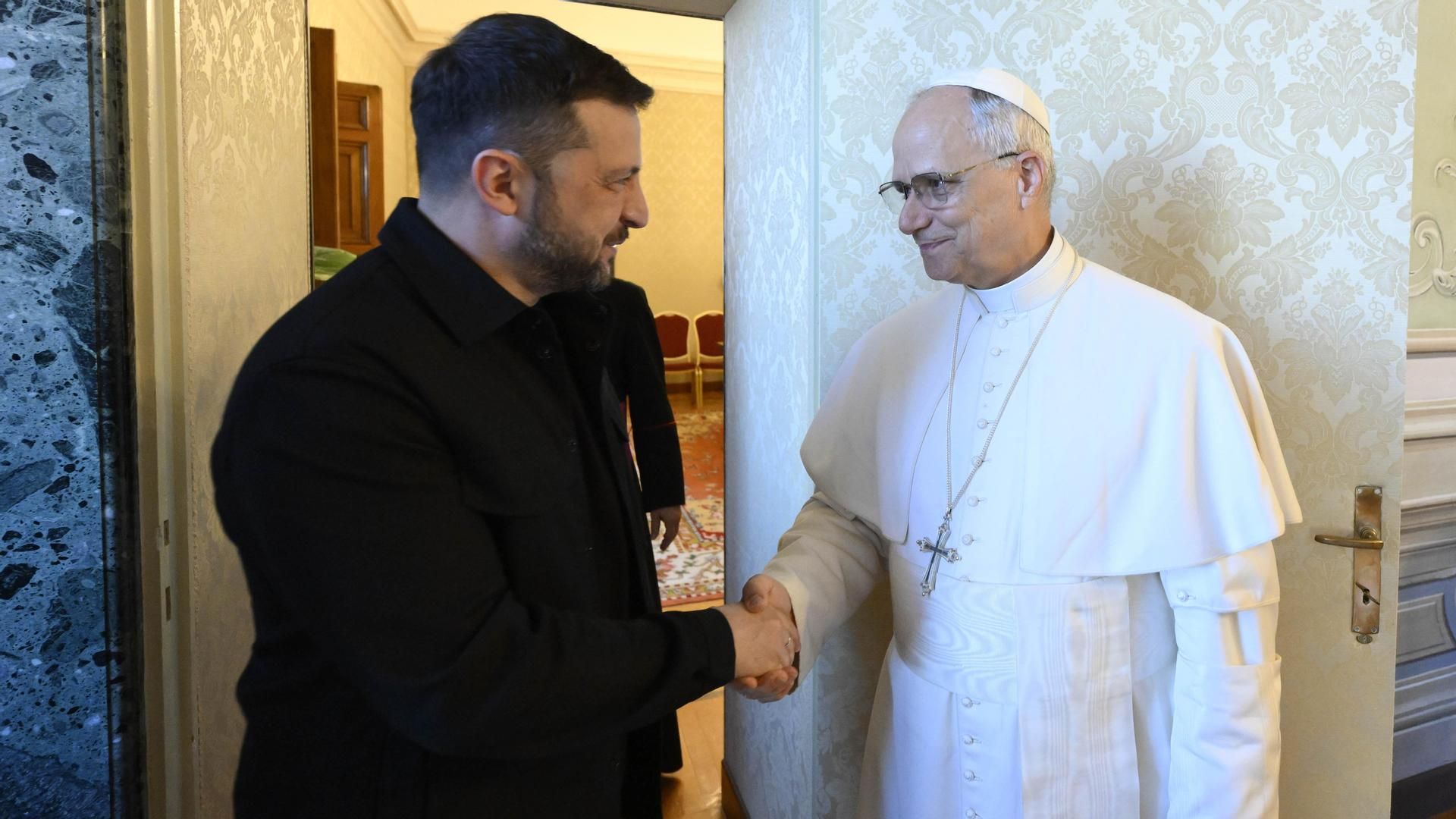 El papa León XIV recibe al presidente de Ucrania, Volodímir Zelensky
