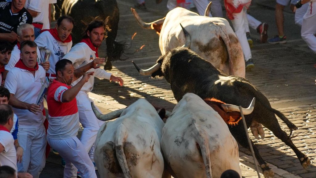 Un mozo, trasladado inconsciente tras el encierro de los Victoriano del Río