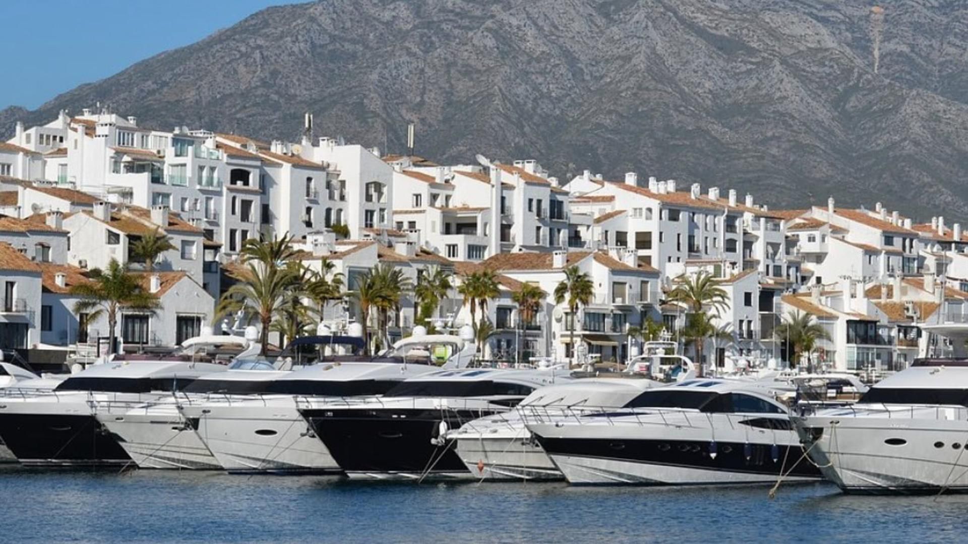 Descubre Golden Hills, la nueva urbanización de lujo en Marbella que se ha vuelto viral entre los famosos millonarios Descubre Golden Hills, la nueva urbanización de lujo en Marbella que se ha vuelto viral entre los famosos millonarios