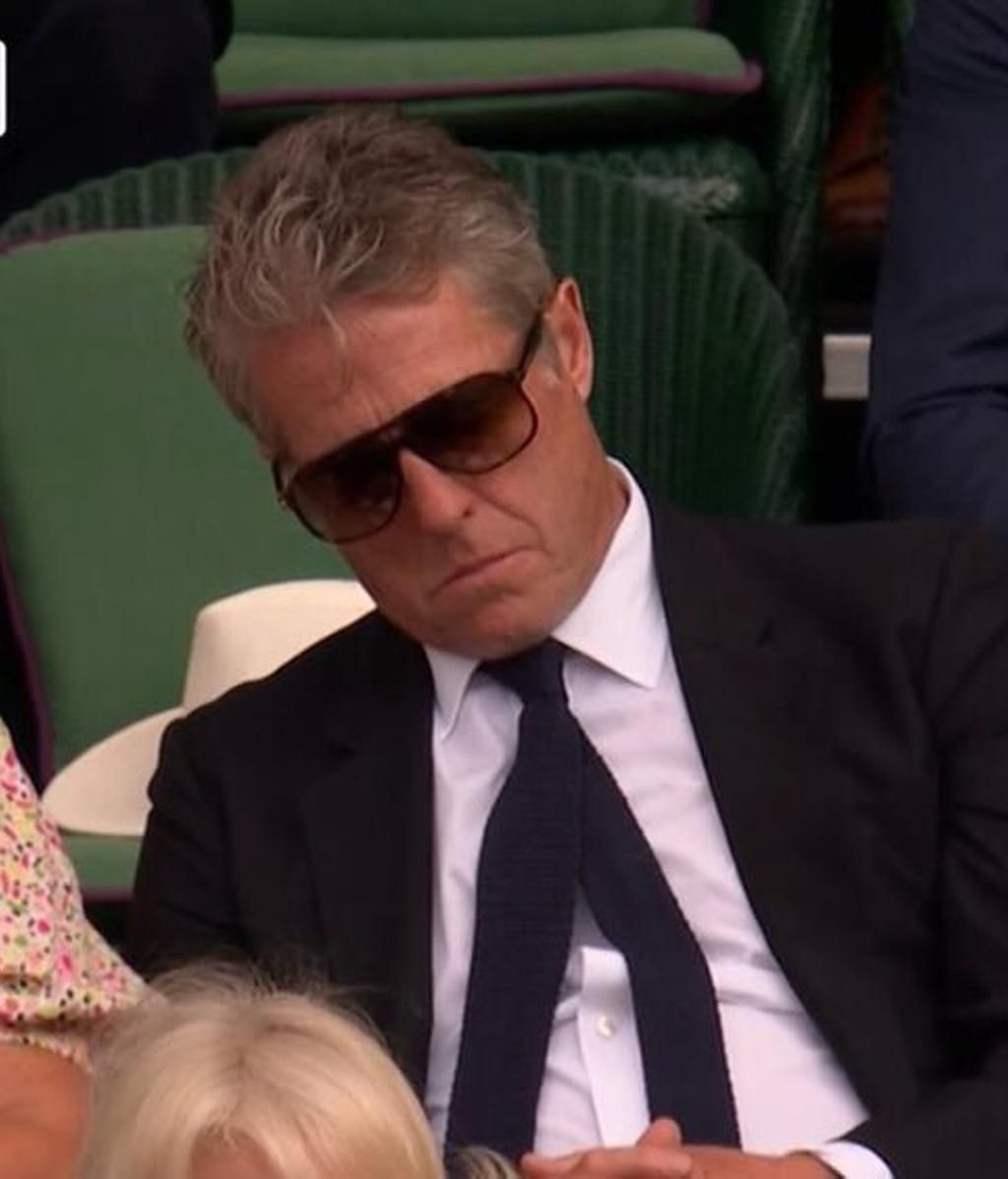 Hugh Grant, dormido en Wimbledon