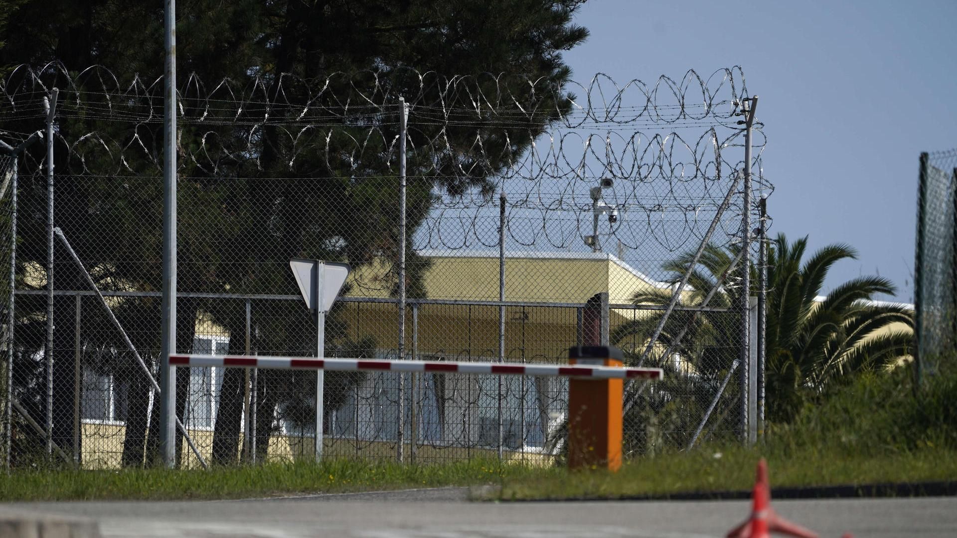'Las seis sindicalistas de la Suiza' entran en prisión por protestar frente a una pastelería en Gijón