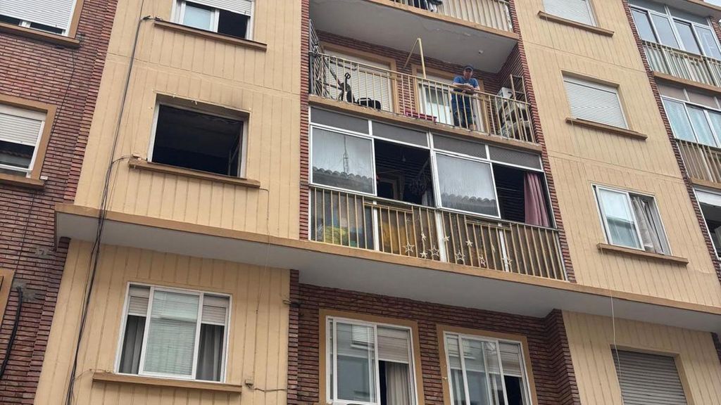 Edificio de Zaragoza donde se ha producido el incendio en el que ha resultado herido de gravedad un niño de 5 años