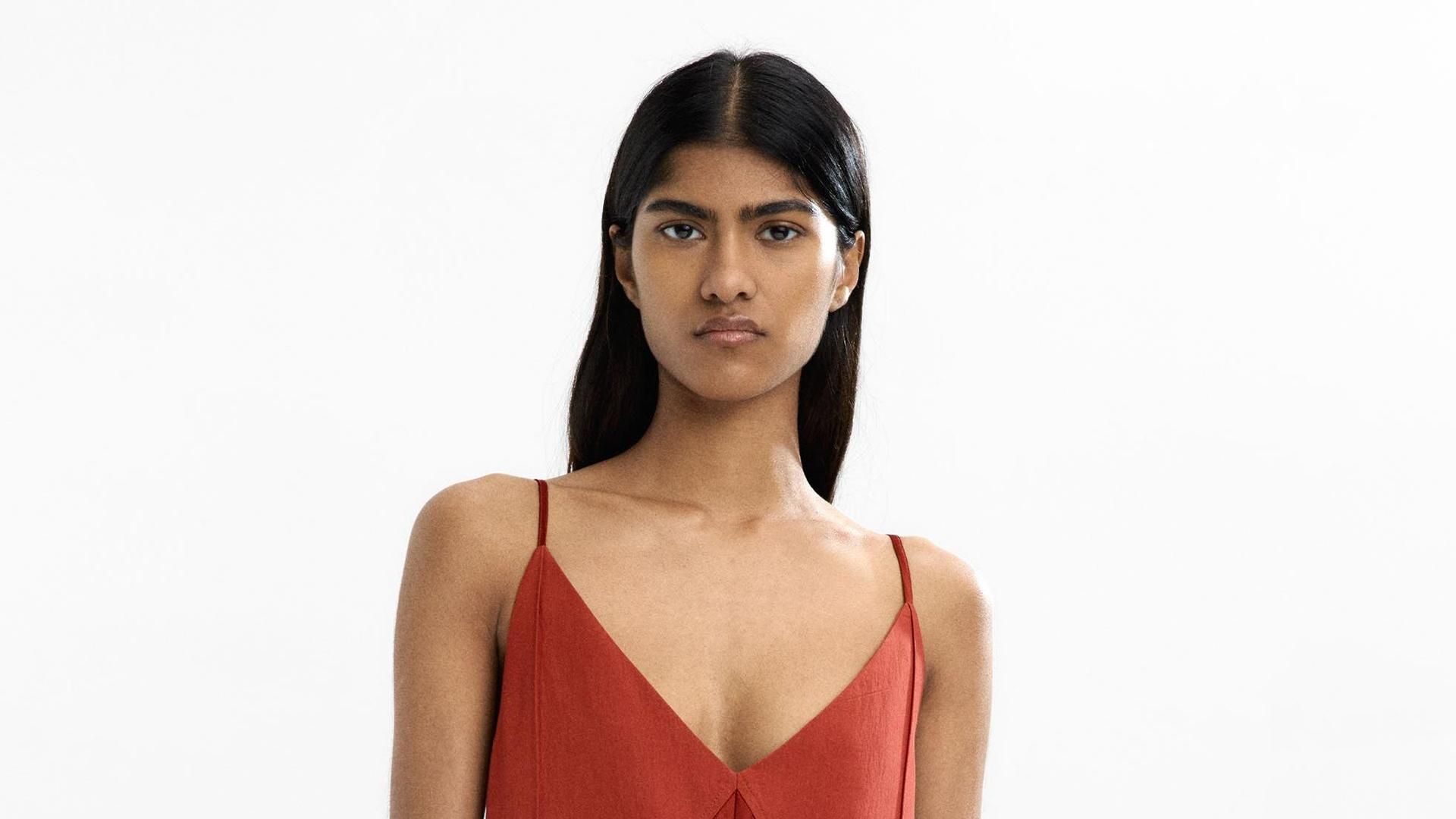 Chica con el vestido de parfois