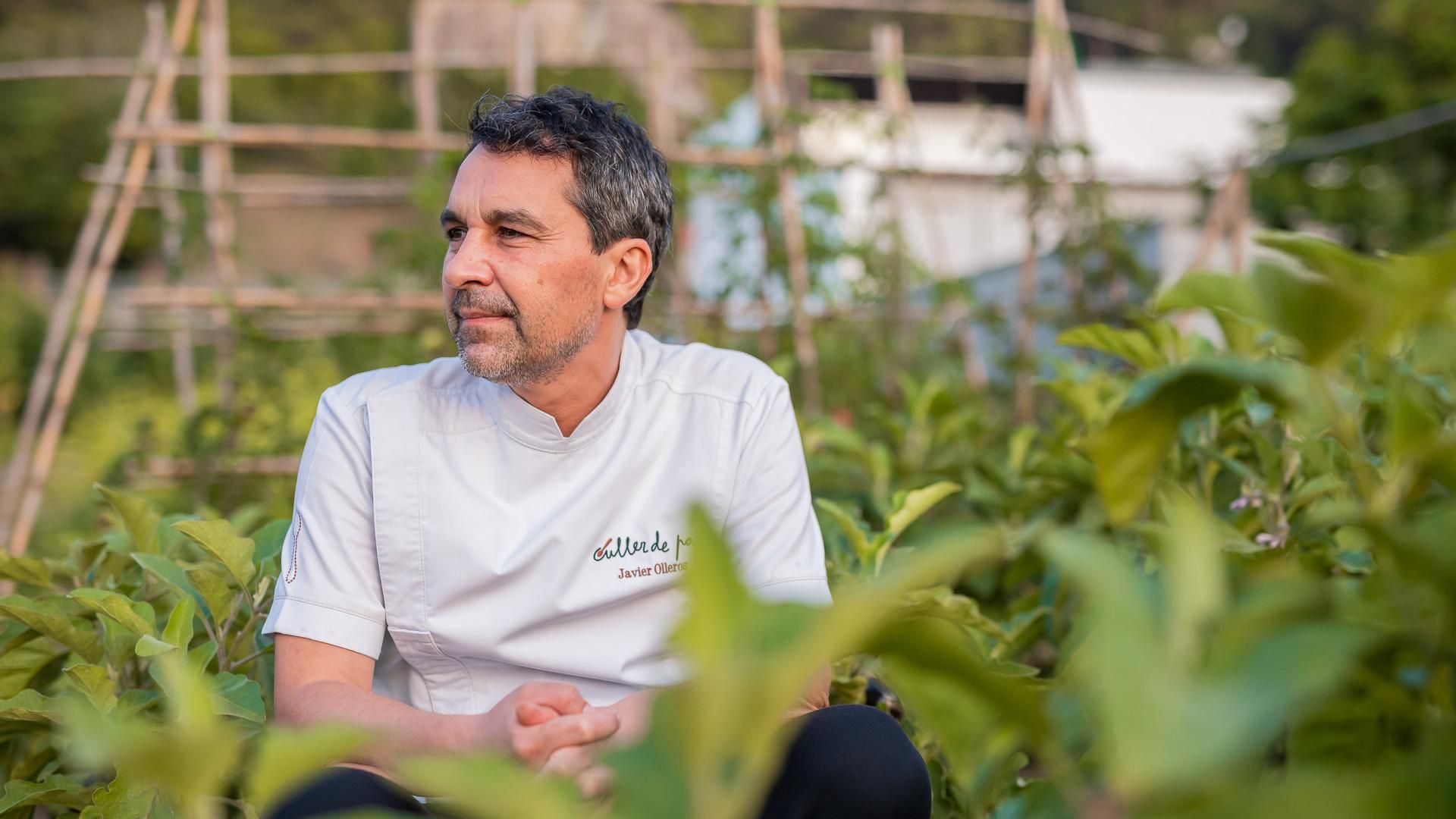 Javier Olleros ostenta dos estrellas Michelin, una estrella verde y 3 soles Repsol