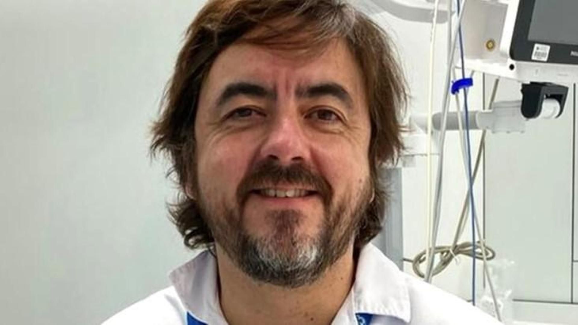 El cirujano y escritor Rafael Hernández Estefanía El cirujano y escritor Rafael Hernández Estefanía