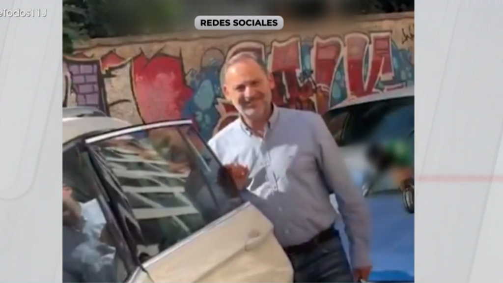 Las imágenes de un ciudadano que se burla de José Luis Ábalos: "A mí también me gustan las p**** y el perico"