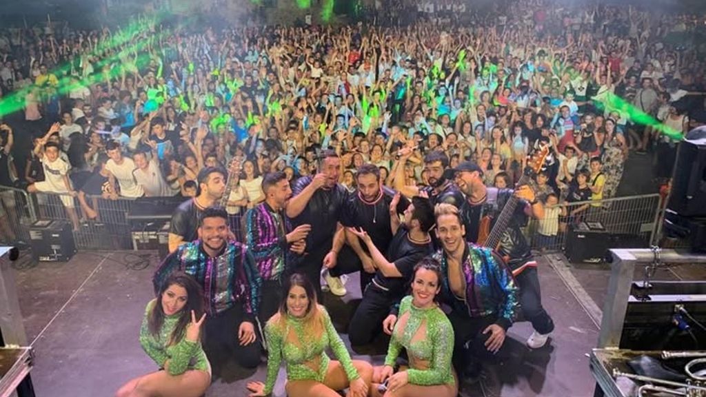 Los integrantes de la Orquesta Vulkano en una de sus anteriores actuaciones en Arrigorriaga