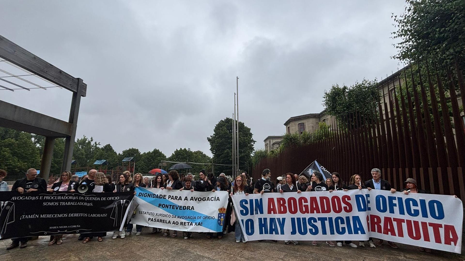 Manifestación de los profesionales del turno de oficio en Santiago de Compostela Manifestación de los profesionales del turno de oficio en Santiago de Compostela
