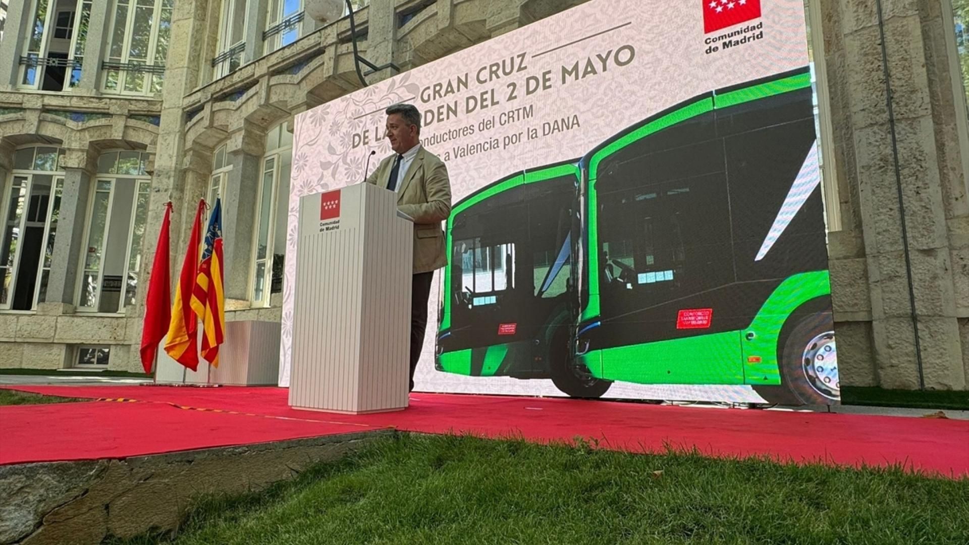 Torrent llamará a su pasarela 'Puente de la Comunidad de Madrid' en agradecimiento por la ayuda en la dana Torrent llamará a su pasarela 'Puente de la Comunidad de Madrid' en agradecimiento por la ayuda en la dana